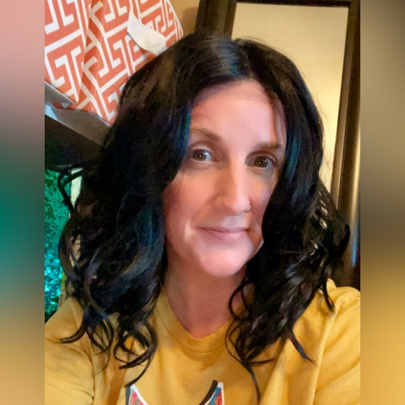 NWT black curly wig - Picture 8 of 8